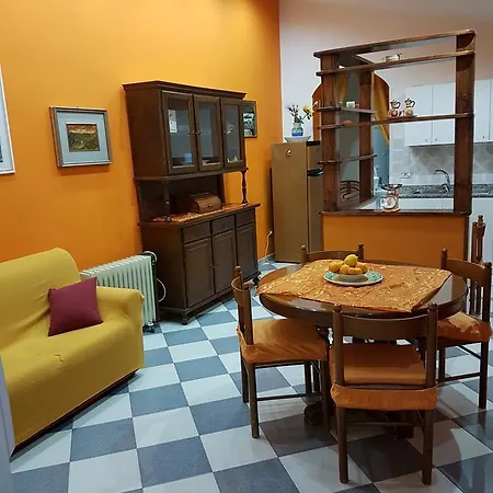 Casa Vacanze Via Pola San Giorgio (Messina)