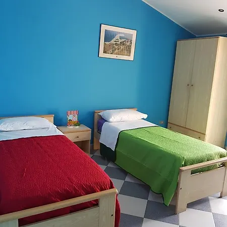 Casa Vacanze Via Pola * San Giorgio (Messina)